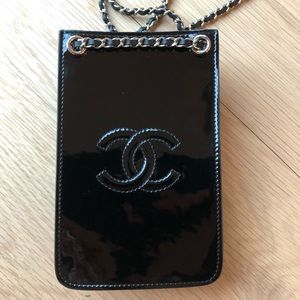 LAST day to buy! CHANEL Phone Case Chain Crossbody